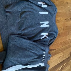 Pink vs sweat outfit